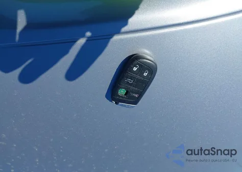 2013 Chrysler 300 Motown z USA, uszkodzony, nr VIN 2C3CCAAG3DH572482